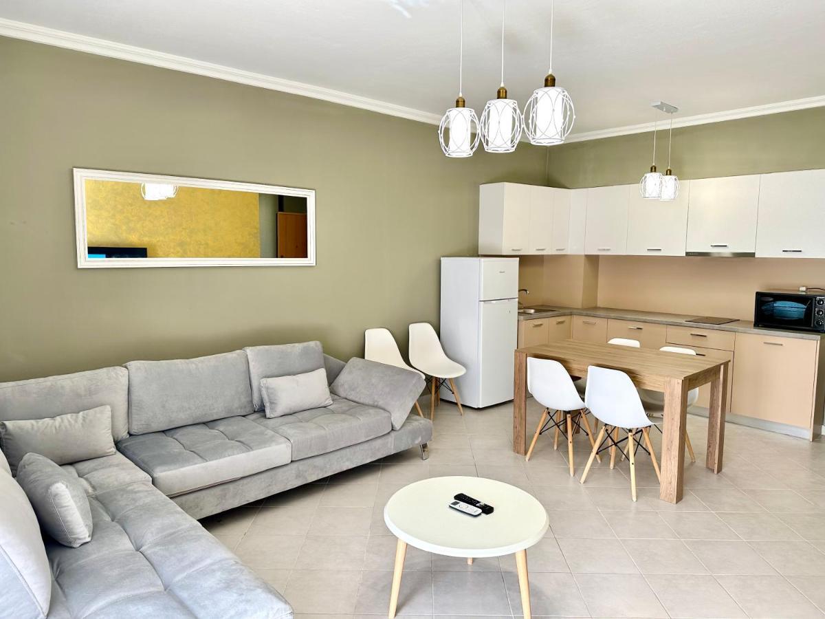 Family Suite Residence Vlore Ngoại thất bức ảnh