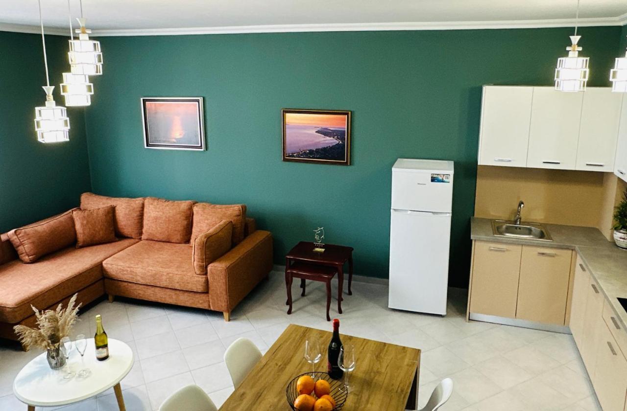 Family Suite Residence Vlore Ngoại thất bức ảnh
