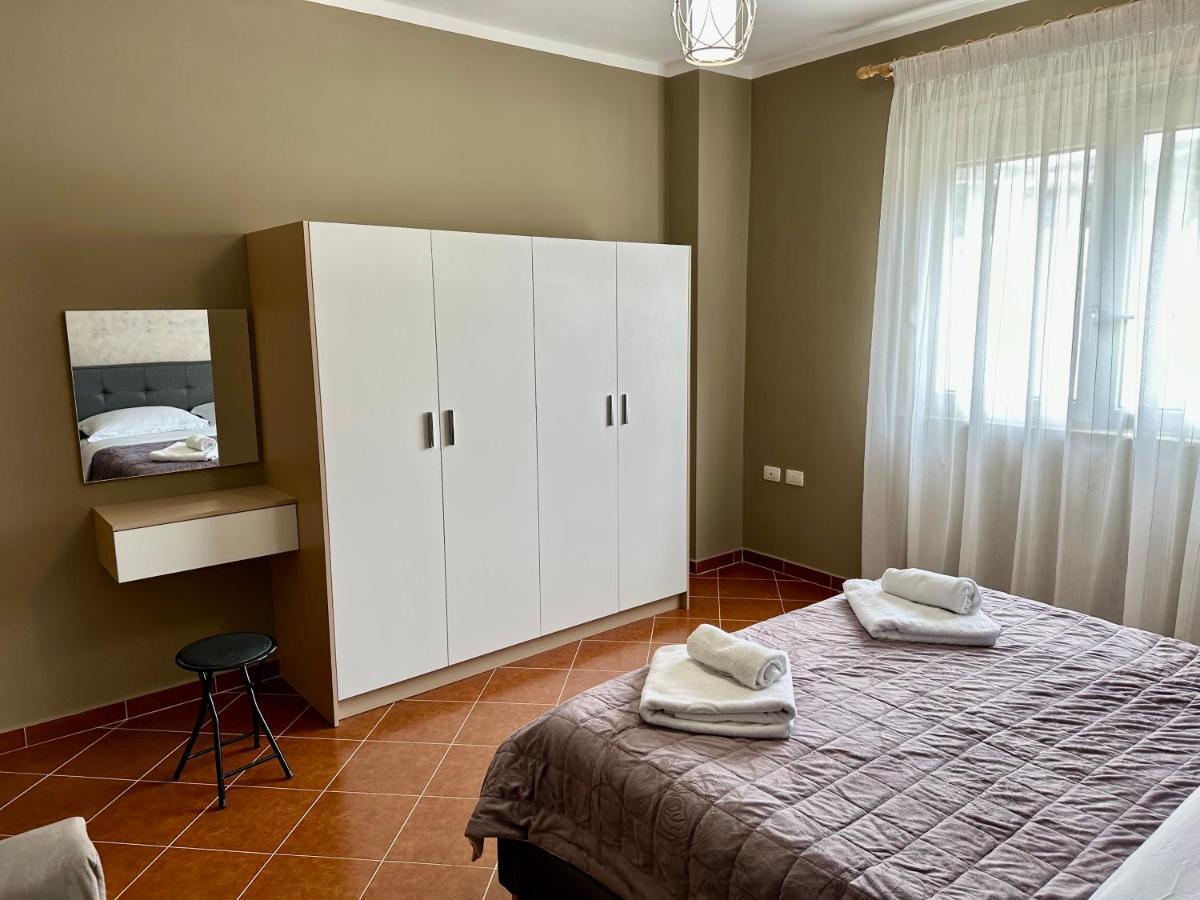 Family Suite Residence Vlore Ngoại thất bức ảnh