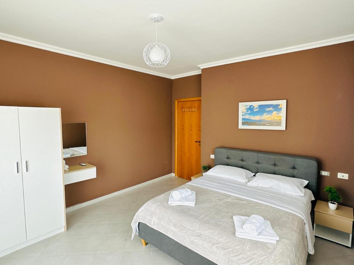 Family Suite Residence Vlore Ngoại thất bức ảnh