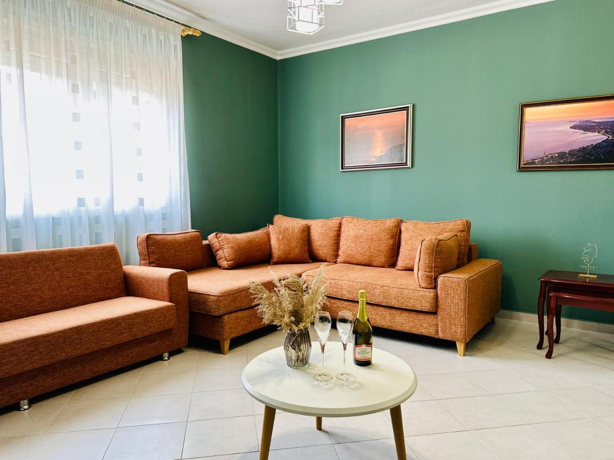 Family Suite Residence Vlore Ngoại thất bức ảnh