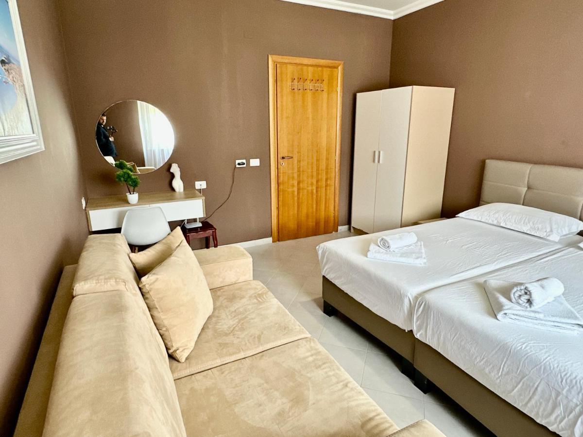 Family Suite Residence Vlore Ngoại thất bức ảnh