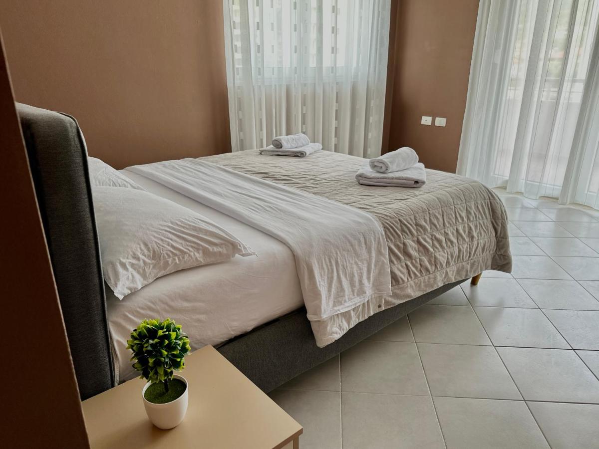 Family Suite Residence Vlore Ngoại thất bức ảnh