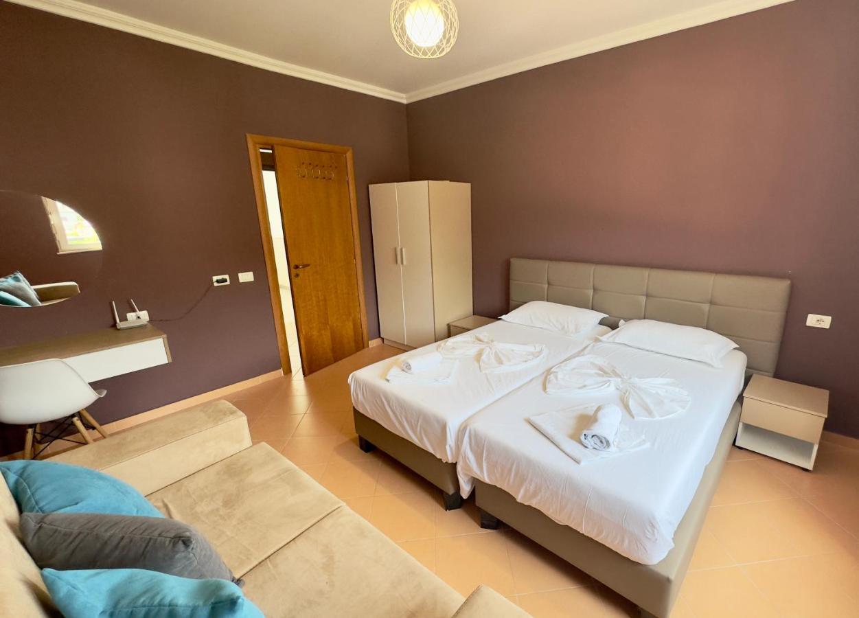 Family Suite Residence Vlore Ngoại thất bức ảnh