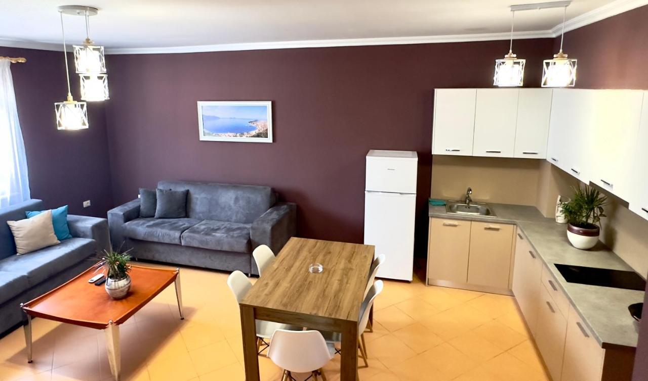 Family Suite Residence Vlore Ngoại thất bức ảnh
