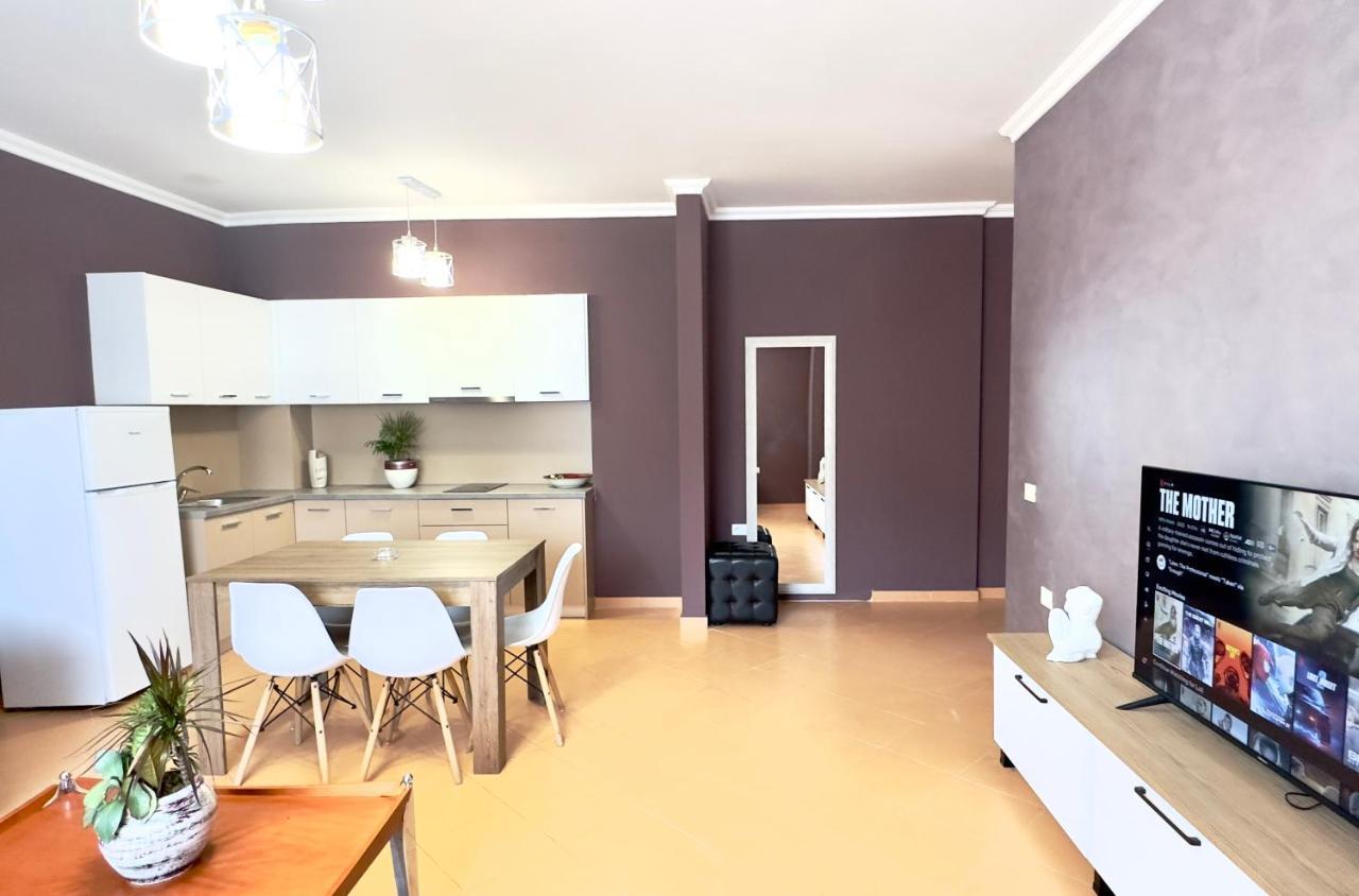 Family Suite Residence Vlore Ngoại thất bức ảnh