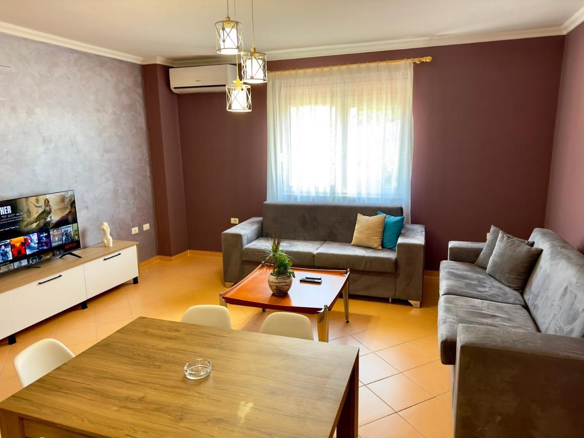 Family Suite Residence Vlore Ngoại thất bức ảnh